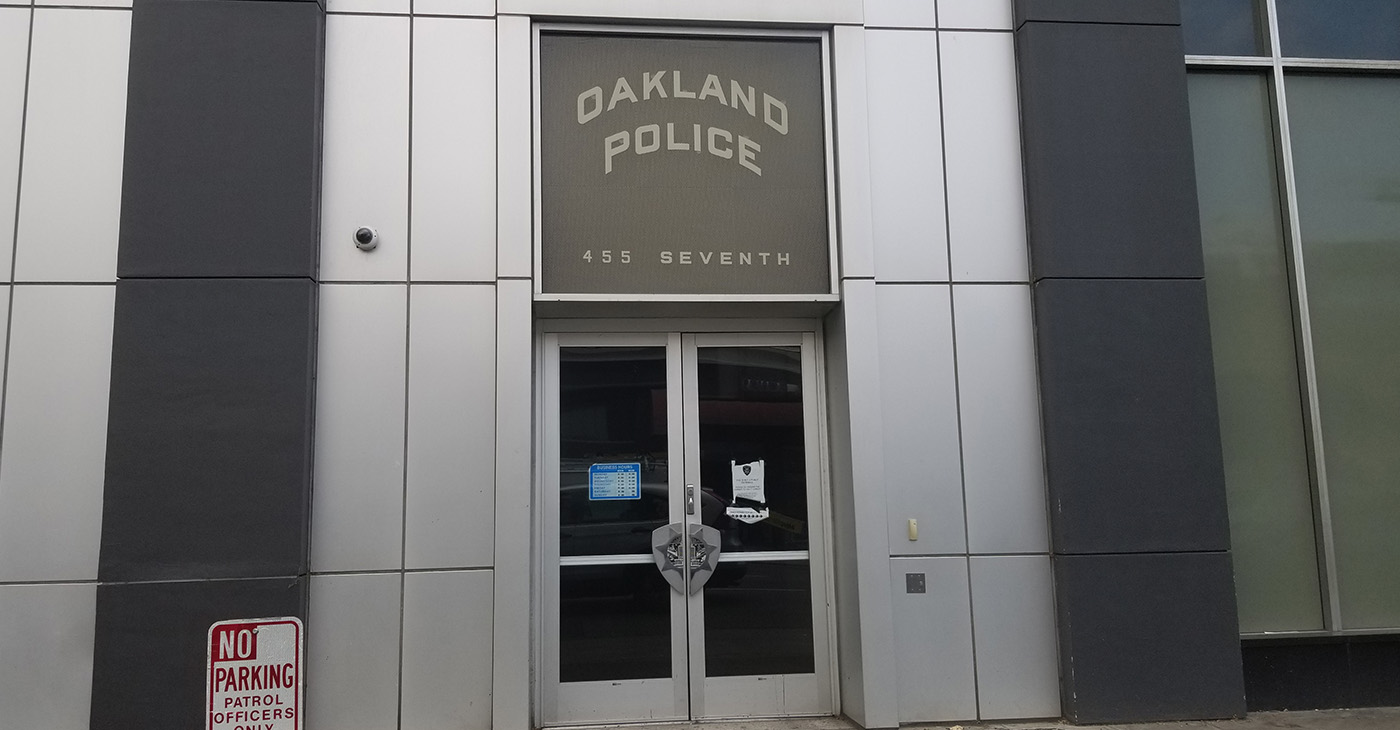 oakland-police-featured-web