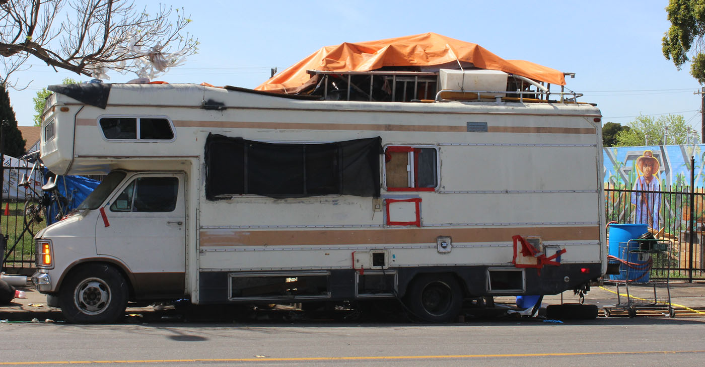 Teela Hardy's RV sitting near 106 Avenue and MacArthur Boulevard in East Oakland on April 7, the morning she had to have it towed due to an encampment clearance. Photo by Zack Haber.