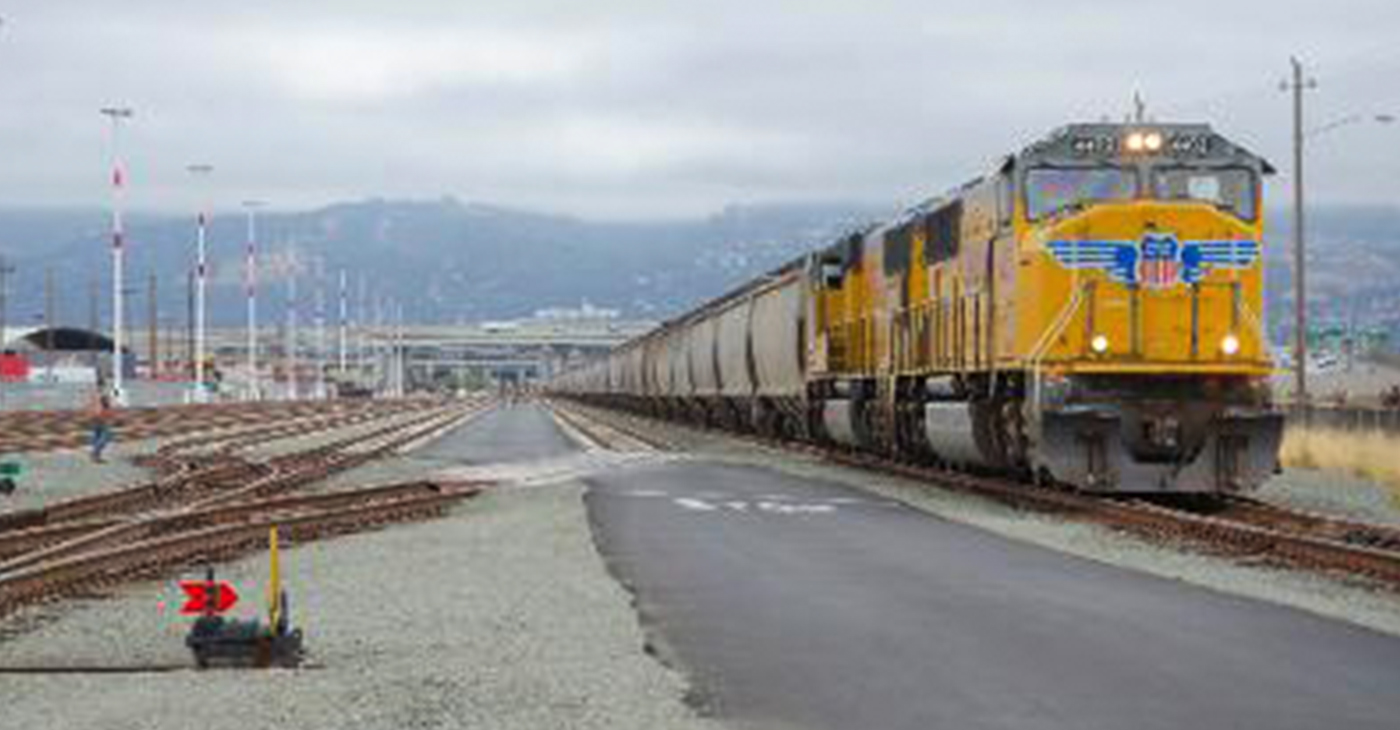 Rail line at the Port of Oakland. Photo courtesy of the Port of Oakland.