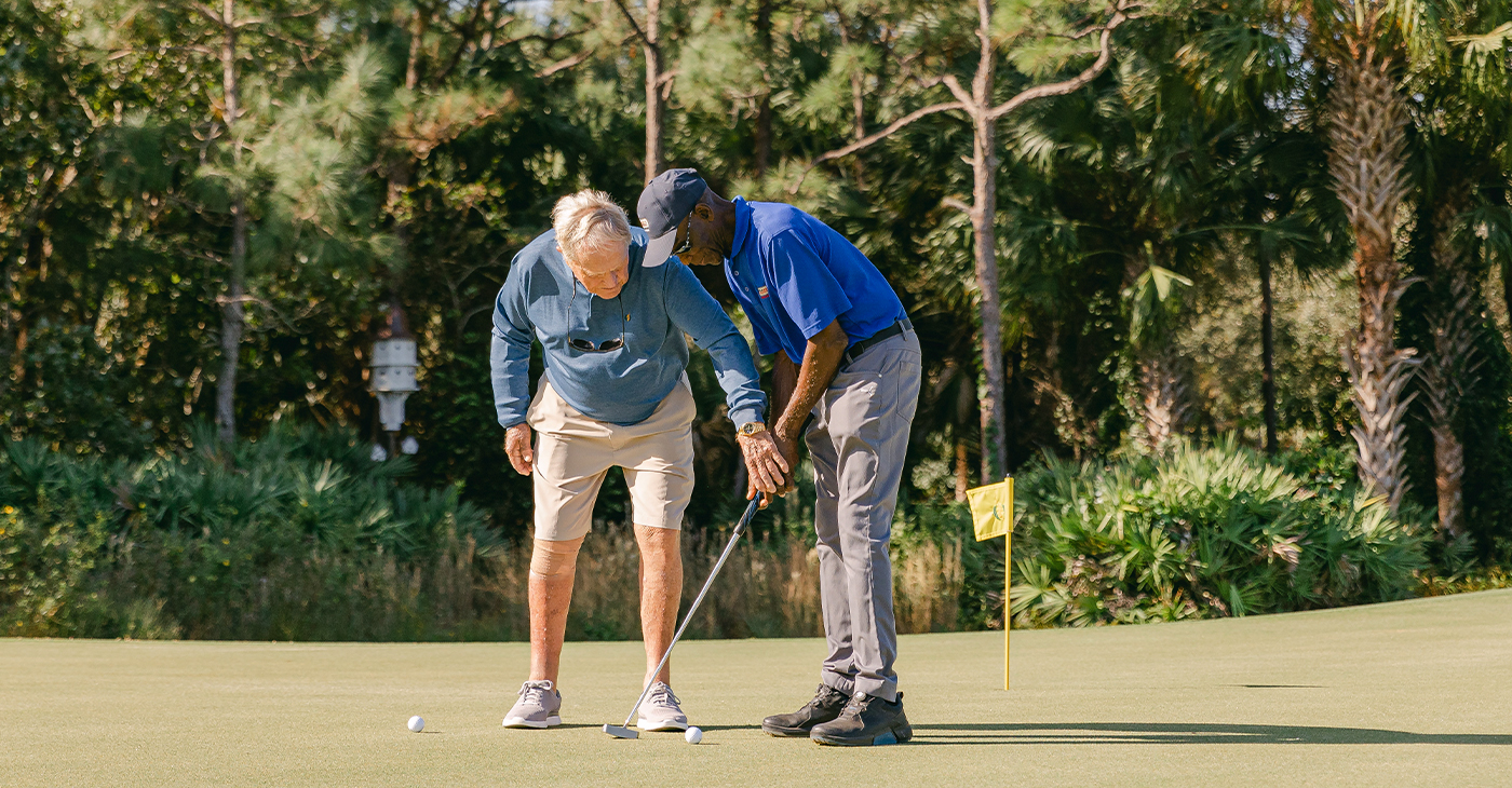Jack Nicklaus coaches PGA HOPE Veteran, Homer Watts, during the Jack Nicklaus PGA HOPE Veterans Lessons at the Bear’s Club on November 7, 2022 in Jupiter, FL. (Photo by Sarah Kenney/PGA of America)