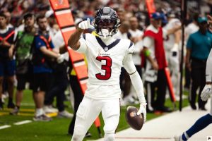 Texans Fall to Colts; Fight Breaks Out