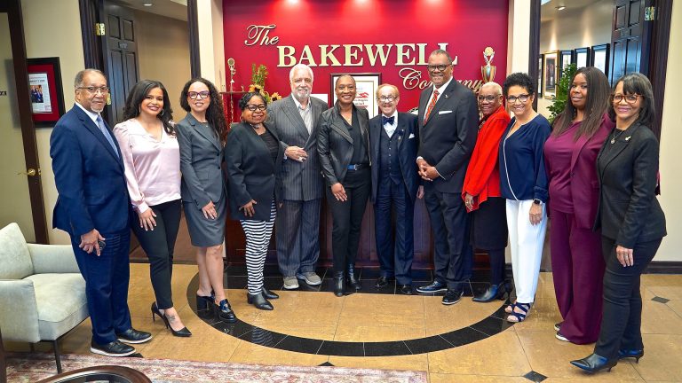 L.A. Sentinel staff pose with Sen. Butler and NNPA publishers. (E. Mesiyah McGinnis/L.A. Sentinel)