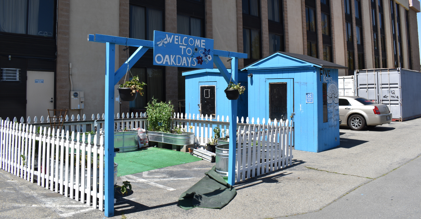 Oak Days shelter, once a Days Hotel, resides in the Hegenberger corridor of Oakland. It is used as a temporary home to 60 residents who have experienced chronic homelessness or are medically vulnerable. Photo by Magaly Muñoz.