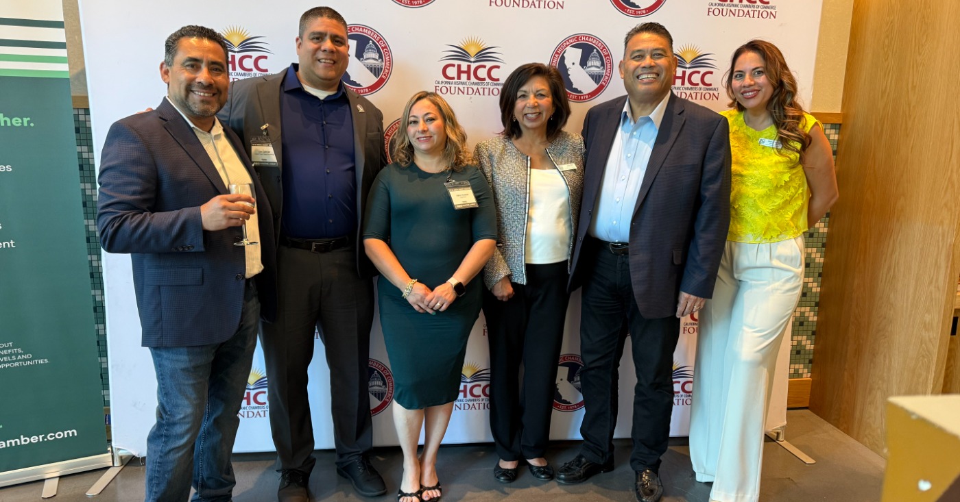 Luis Zambrana, McDermott Costa Insurance; Leo Callejas, California Hispanic Chambers of Commerce (CHCC) Northern Region chairperson; Karen Guzman, Aliza Gallo, board director, Oakland Latino Chamber of Commerce (OLCC); Julian Cañete, president and CEO of CHCC; Sharon Fonseca, OLCC board director. Courtesy photo.